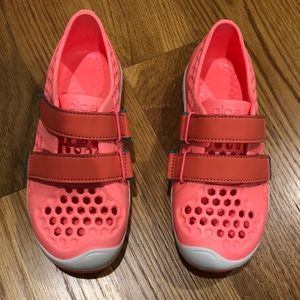 Plea water shoes, size 13